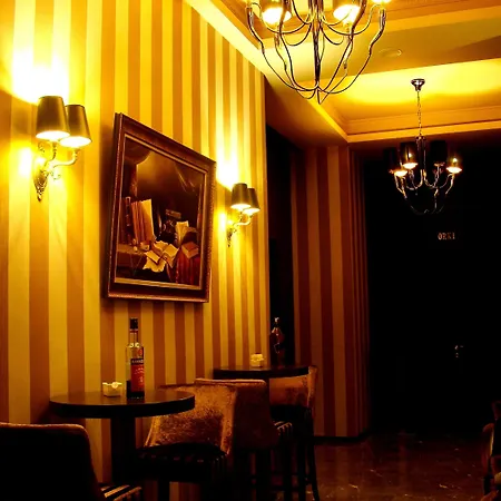 ドーロ シティ ティラナ