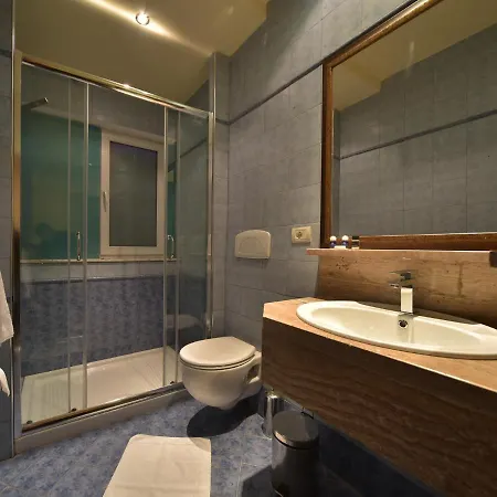 Doro 4* Тирана