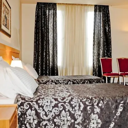 Doro Hotel 4*